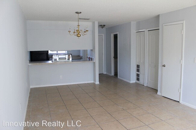 Foto del edificio - 2 br, 1.5 bath House - 5867 Curry Ford Rd. #9