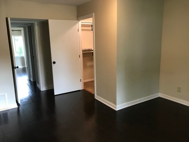 Foto del edificio - 823 Jackson St