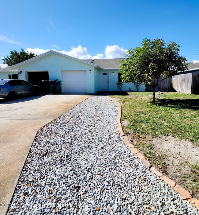 Building Photo - 122 Atlas Ln