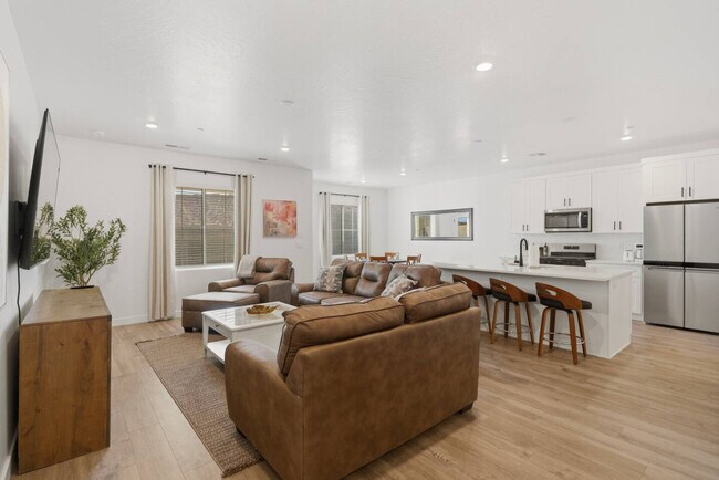 Building Photo - 1705 Ripple Rock Dr