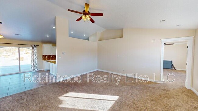 Building Photo - 963 Alpine Dr