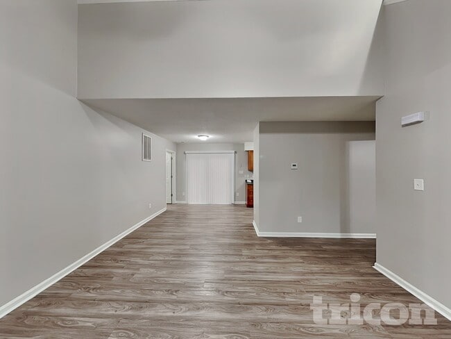 Building Photo - 6000 Whitewater Dr