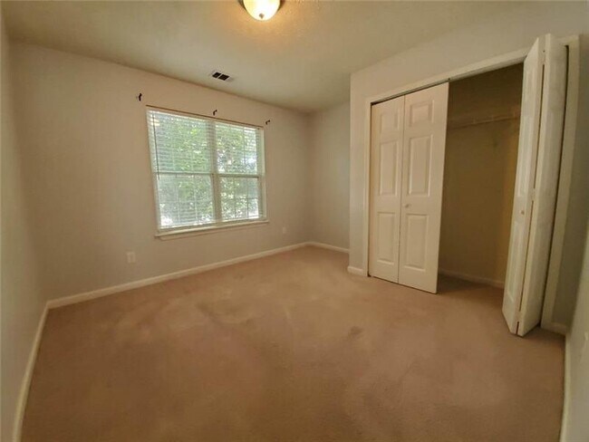 Foto del edificio - 912 Waverly Hills Ct