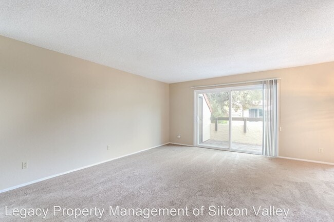 Building Photo - 2 br, 2 bath House - 307 Tradewinds Dr APT 12