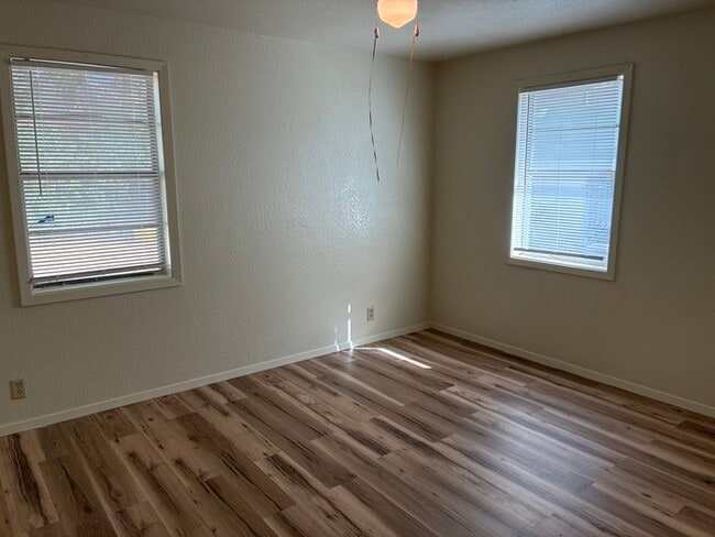 Building Photo - Charming 2-Bedroom Home in the Heart of Ta...
