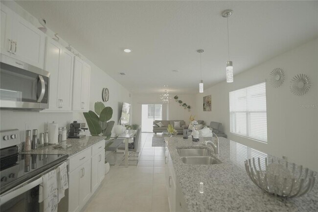 Building Photo - 2265 Tay Wes Dr