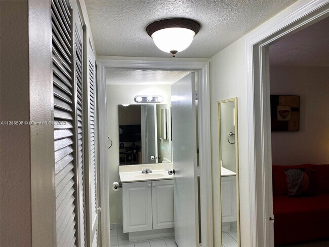 Foto del edificio - 7205 NW 173rd Dr