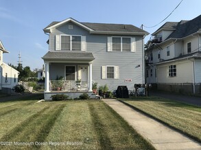 Building Photo - 112 Morris Ave