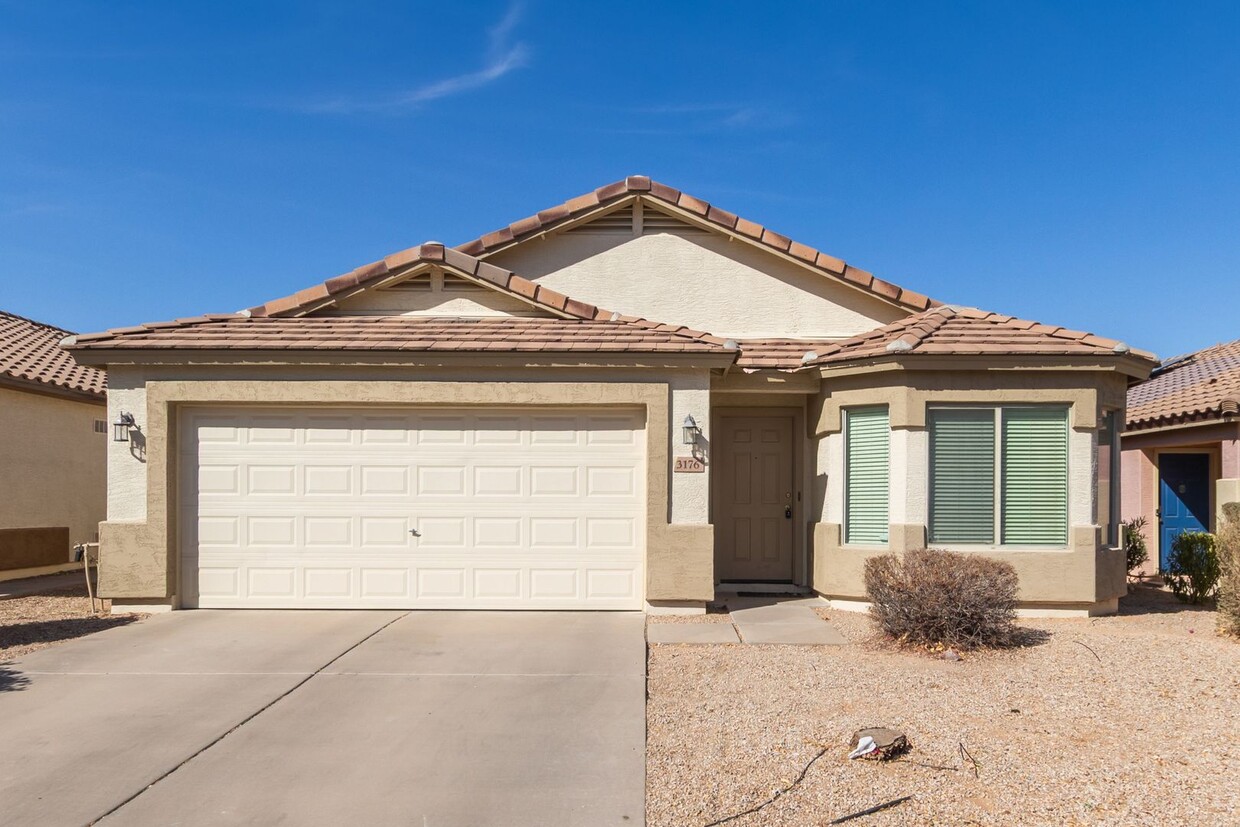 Foto principal - Desirable San Tan Heights 4-Bedroom Home