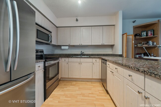 Building Photo - 512 N McClurg Ct