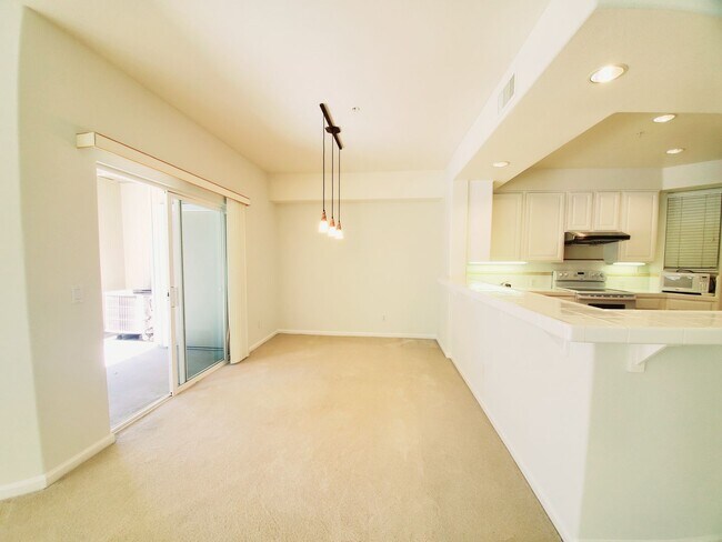 Building Photo - 860 Meridian Bay Ln