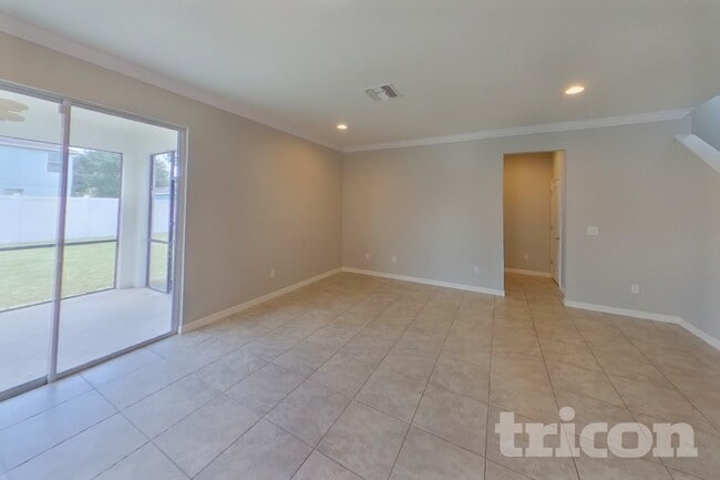 Building Photo - 12317 Fairlawn Dr