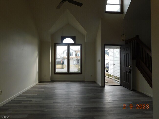 Building Photo - 3 br, 2.5 bath House - 1461 Thamesford Dr