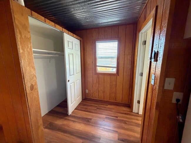 Building Photo - Cozy Studio House For Rent!