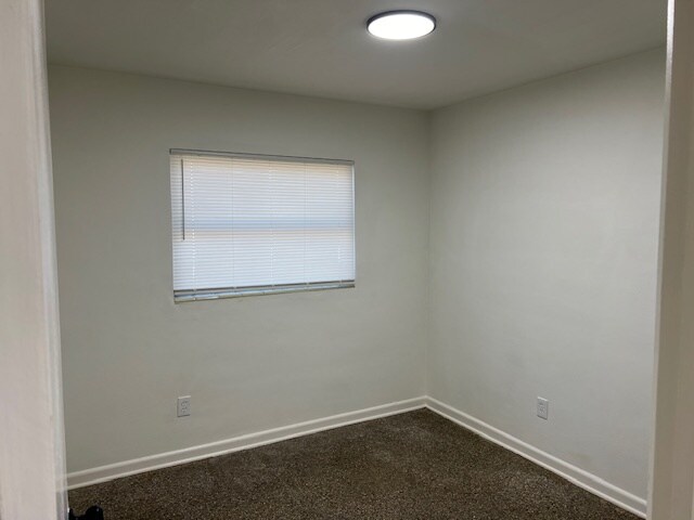 Foto del edificio - 3514 Bougainvillea Dr