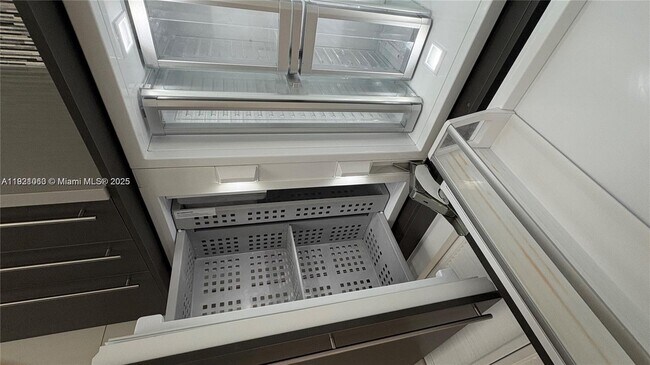 Foto del edificio - 7875 NW 107th Ave