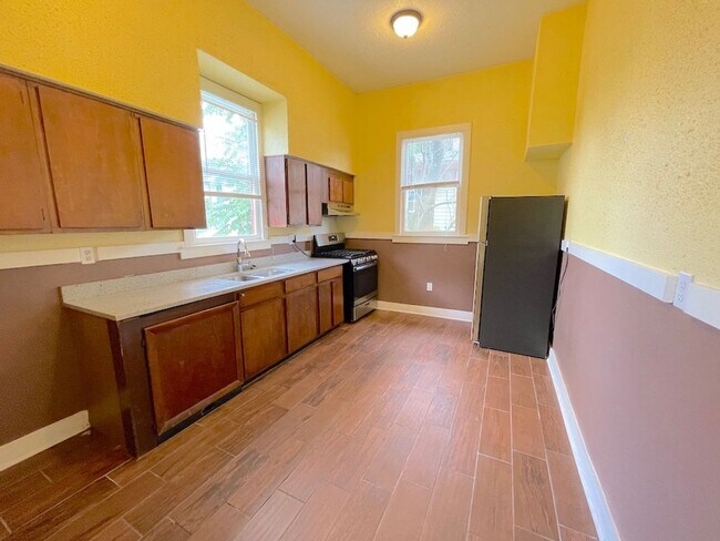 Foto del edificio - 2 BED | 1 BATH | DOWNTOWN