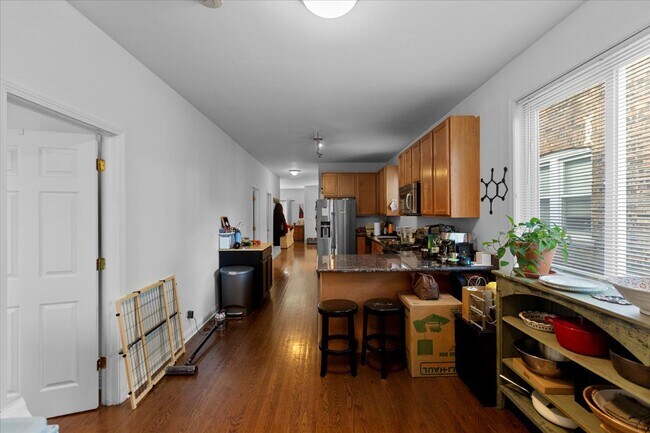 Foto del edificio - 3528 W Shakespeare Ave