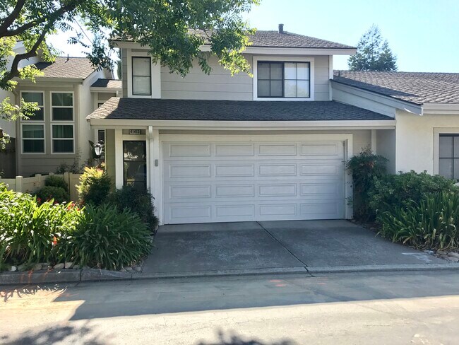Building Photo - 41413 Timber Creek Ter