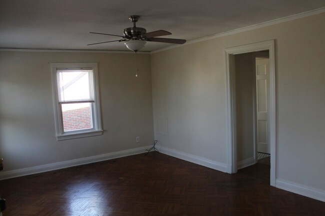 Building Photo - 419 Wallace Ave