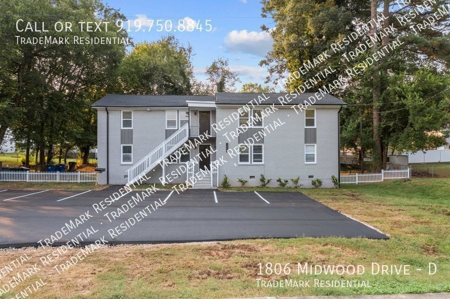 Primary Photo - 1806 Midwood Dr