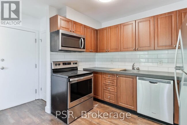 Building Photo - 170 Holborne Ave