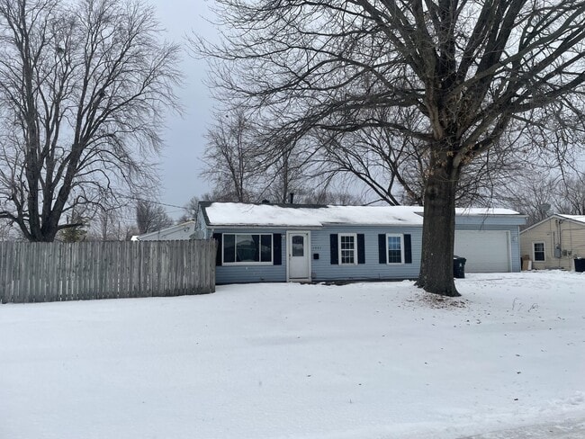 Building Photo - 2803 Marigold Ave