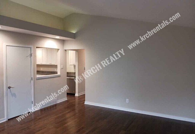 Building Photo - Beautiful 4-Bed, 2-Bath Home in the Heart ...