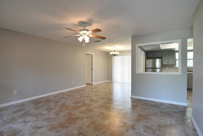 Foto del edificio - WINTER SPRINGS 3br 2ba on oversized lot. T...