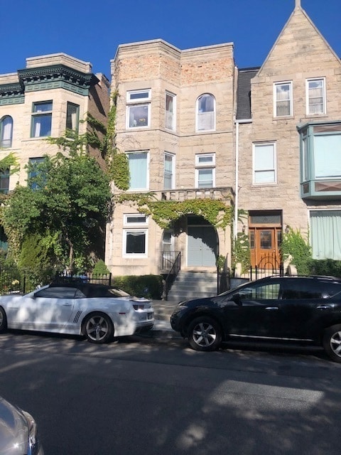 Building Photo - 4457 S Oakenwald Ave