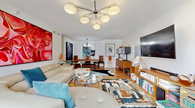 Foto del edificio - 5000 Oakton St