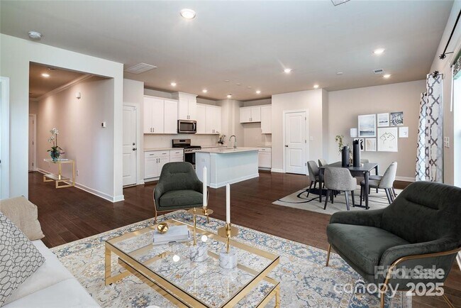 Building Photo - 2131 Belterra Dr