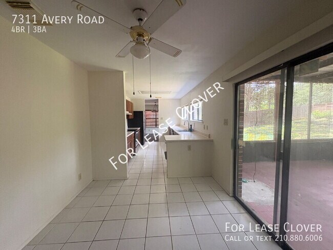 Foto del edificio - 7311 Avery Rd