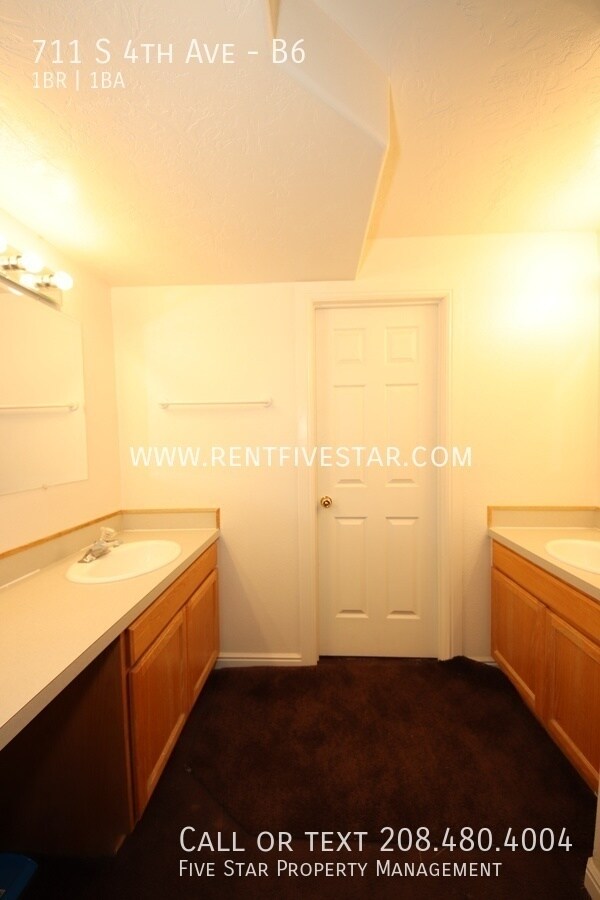 Building Photo - Male Student Housing Room! Visit rentfives...