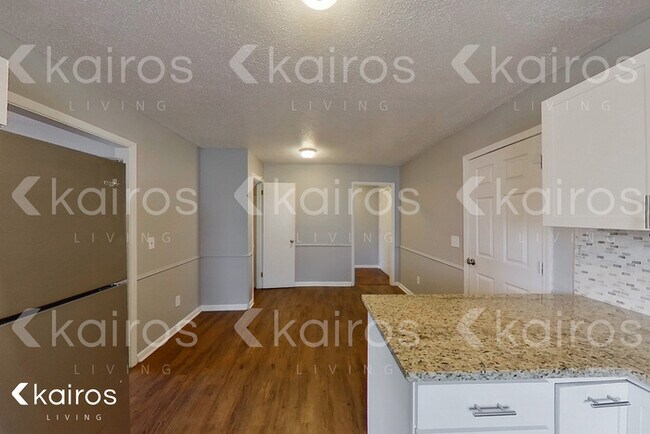 Building Photo - 5129 Leland Dr.