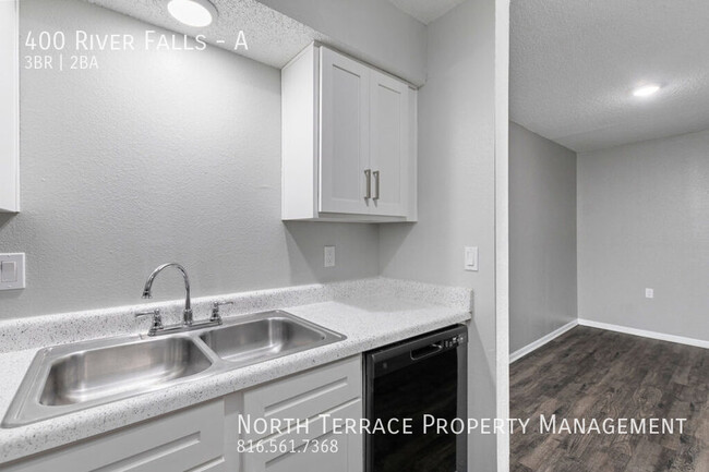 Building Photo - Newly Remodeled 3BR in Edwardsville