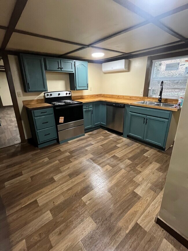 Foto del edificio - 826 Marcum Rd