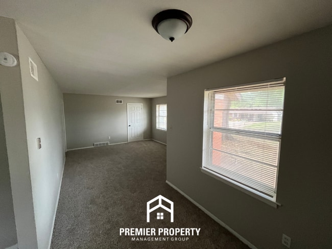 Photo - Charming 3BR/2BA in South Memphis | Fully Fenced Backyard & Open Layout House
