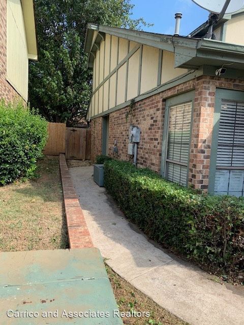 Building Photo - 3 br, 2.5 bath House - 404 Benjamin