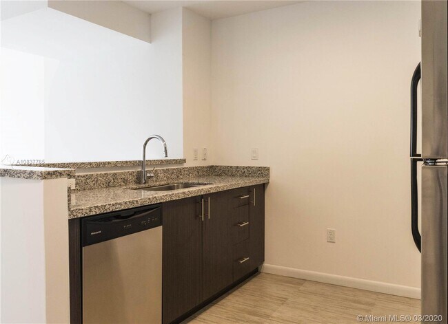 Foto del edificio - 1801 SW 32nd Ave