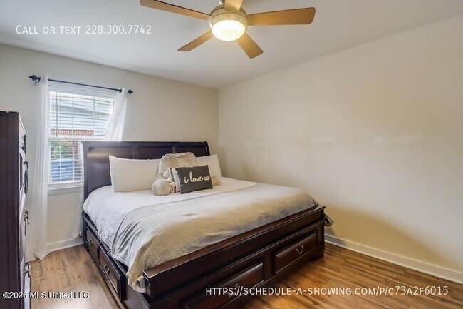 Foto del edificio - 7201 Bienville Dr