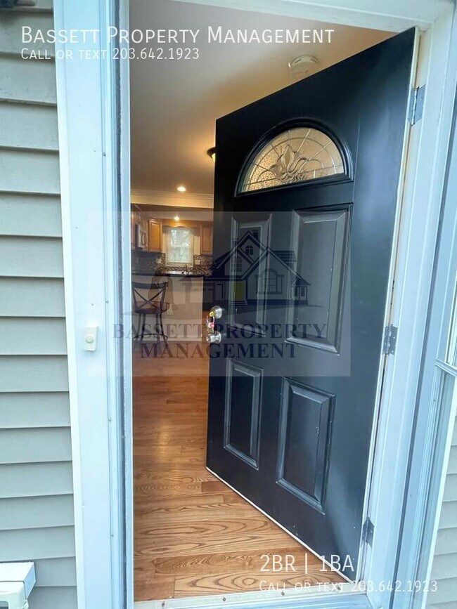 Photo - 30 Upper State St House