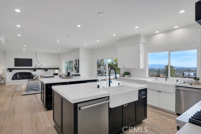 Foto del edificio - 5952 Woodland View Dr