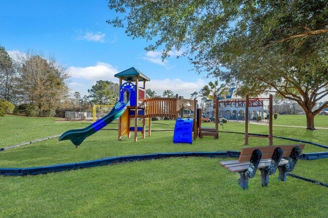 Building Photo - 79 Byron Dr