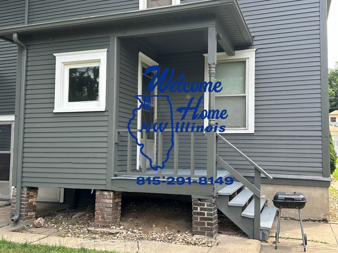 Building Photo - 1242 S Maple Ave