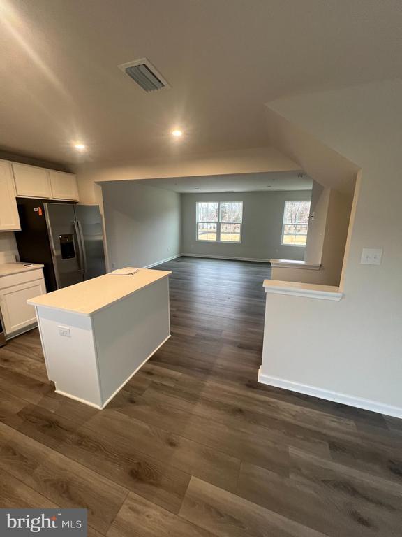 Foto del edificio - 1180 W Walnut Rd