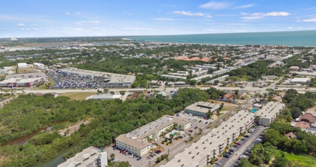 Foto del edificio - 230 Columbia Dr