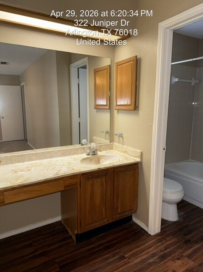 Foto del edificio - 322 Juniper Dr