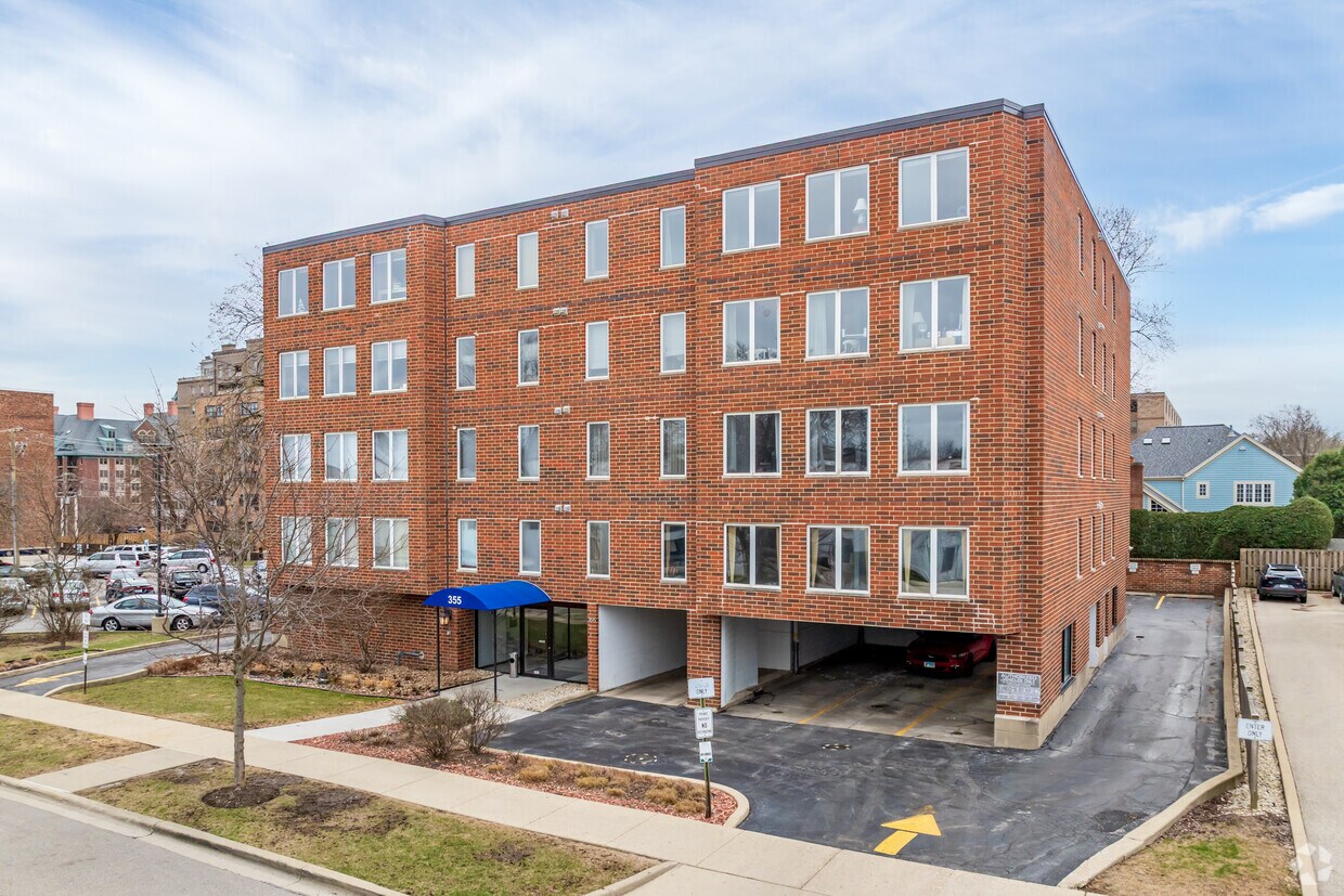 Primary Photo - 355 W Miner St