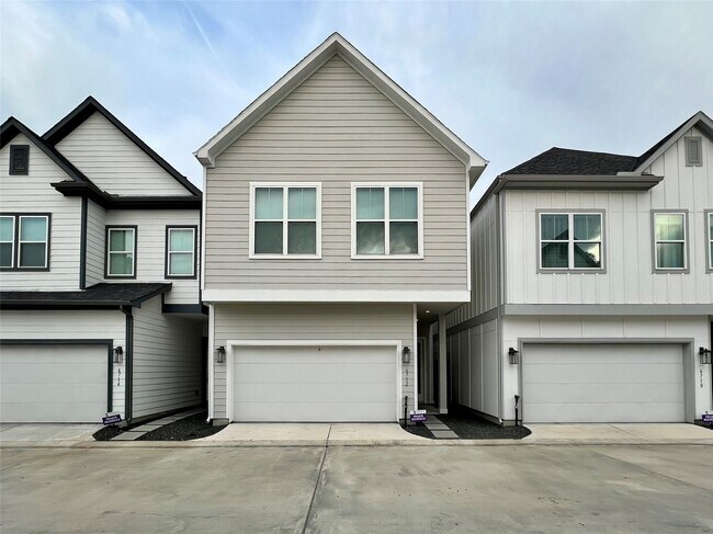 Foto del edificio - 6712 Parker Oaks Ln